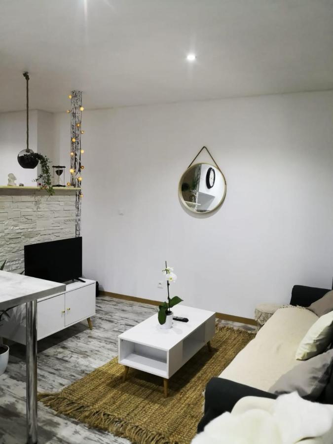 Studio Zen Et Cosy, Neuf En Pleine Ville Saint-Claude Exterior photo